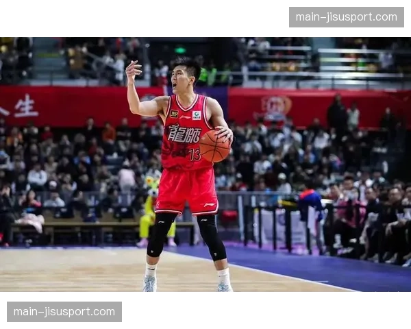 郭艾伦恢复个人有球训练，季后赛能否复出尚存疑问